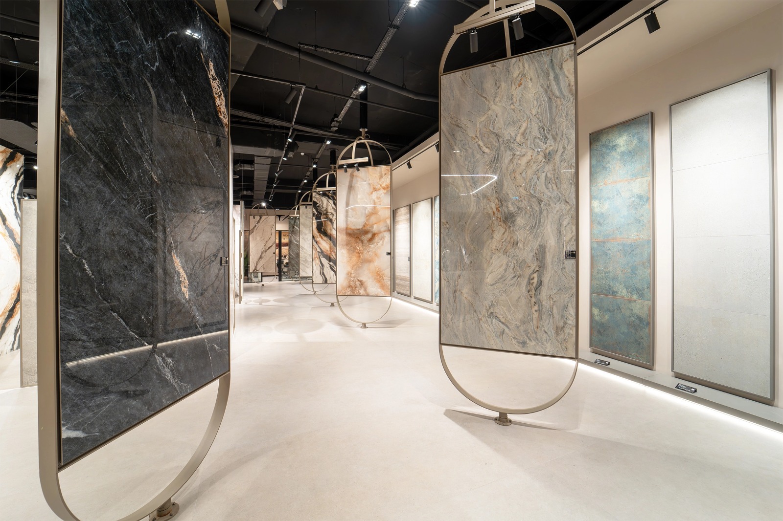NG Kütahya Seramik showroom deneyim noktası